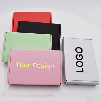 友好的な郵便利用者がPantoneを囲むCMYK Ecoはボール紙の包装をリサイクルした